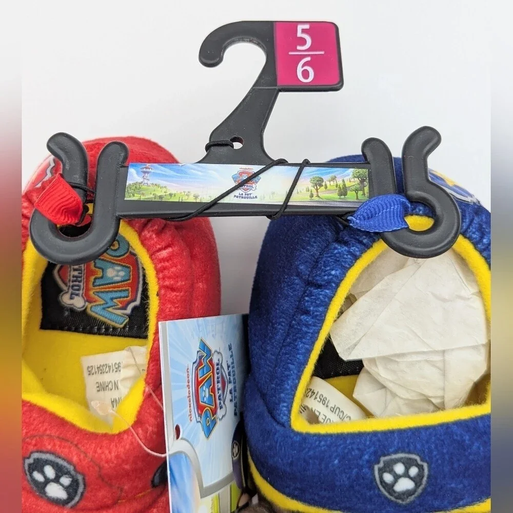 NWT Nickelodeon Paw Patrol Unisex Kids' (Size 5-6) Plush Slide-In Slippers